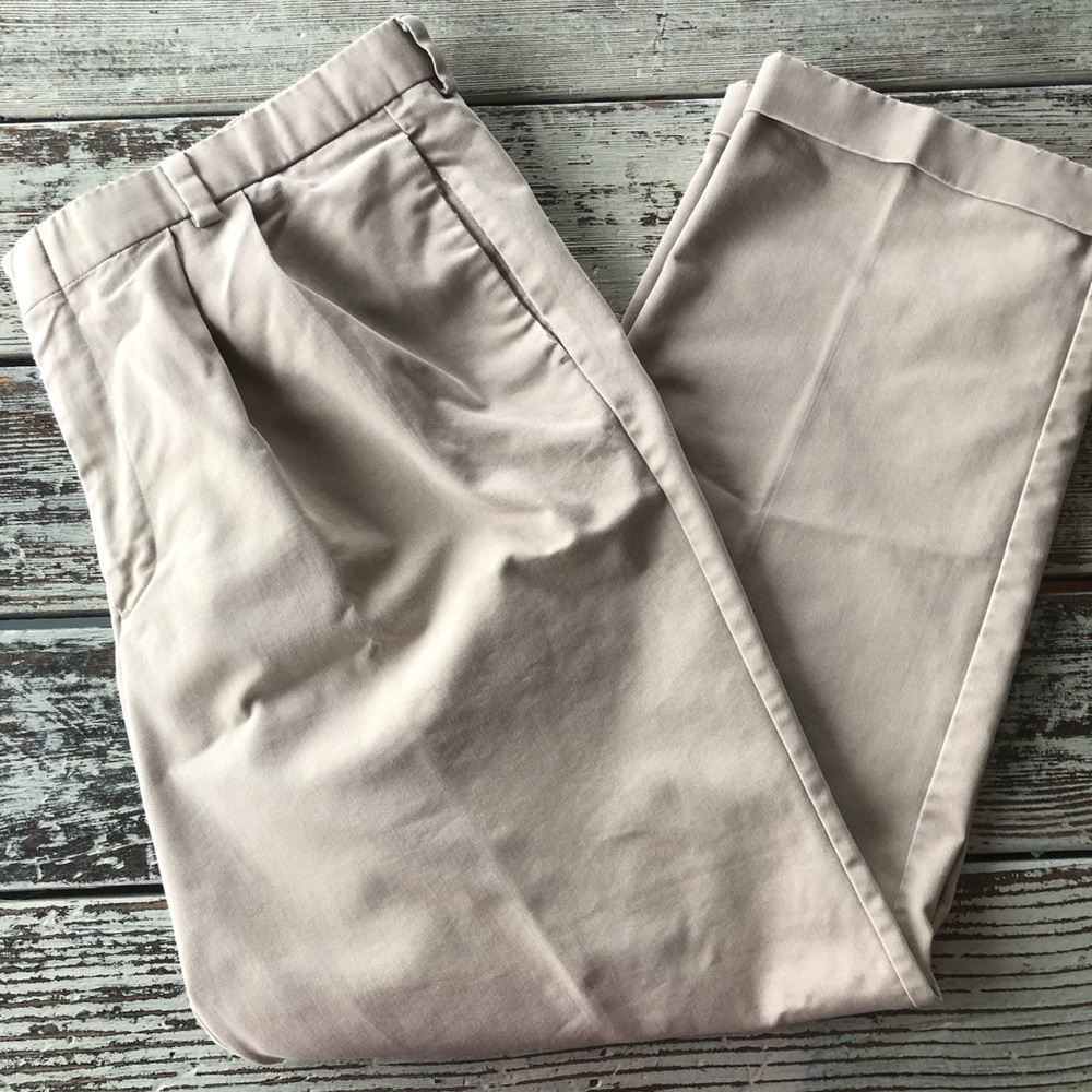 40x32 Dockers Khakis